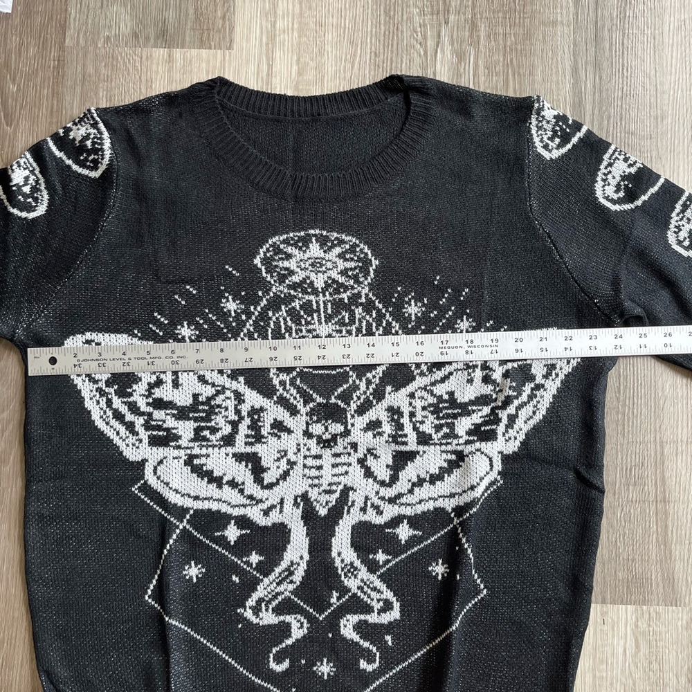Death Head Moth Sweater Goth/Punk/Halloween Women’s: Medium - Picture 8 of 9